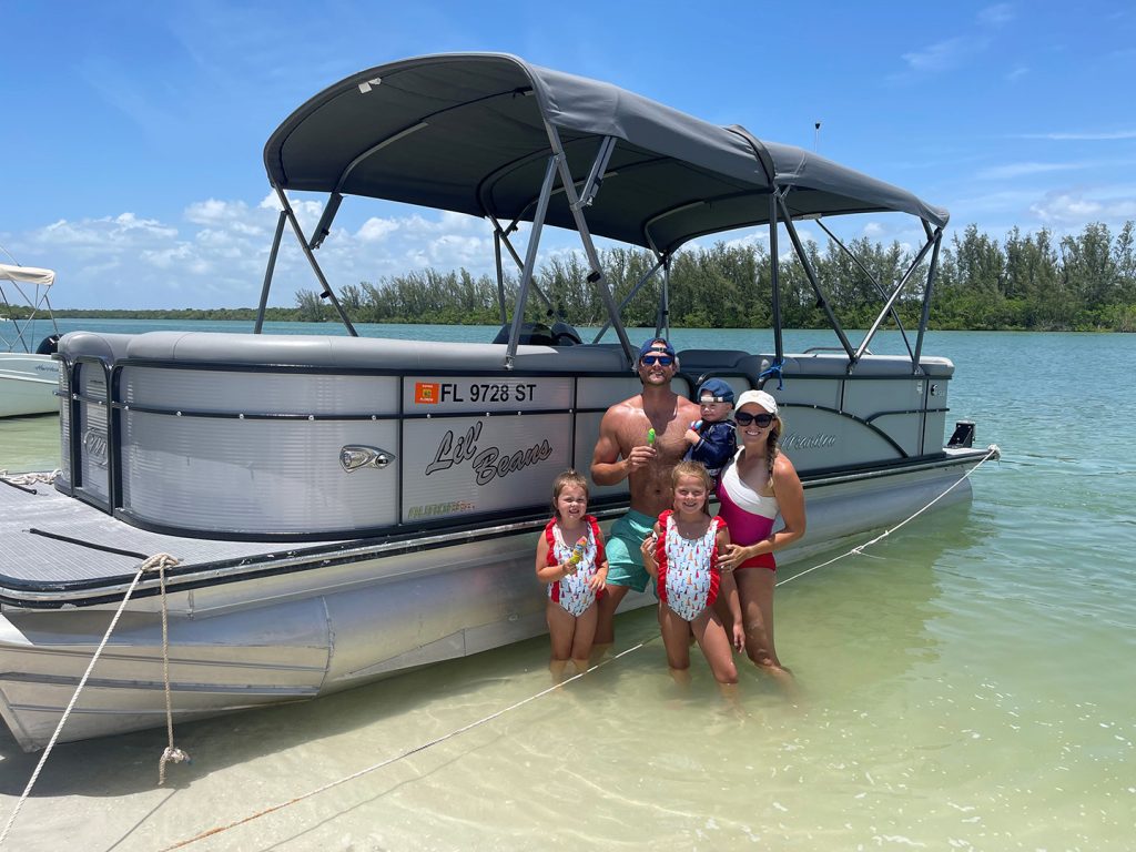 Naples/Marco Isand Pontoon Charter